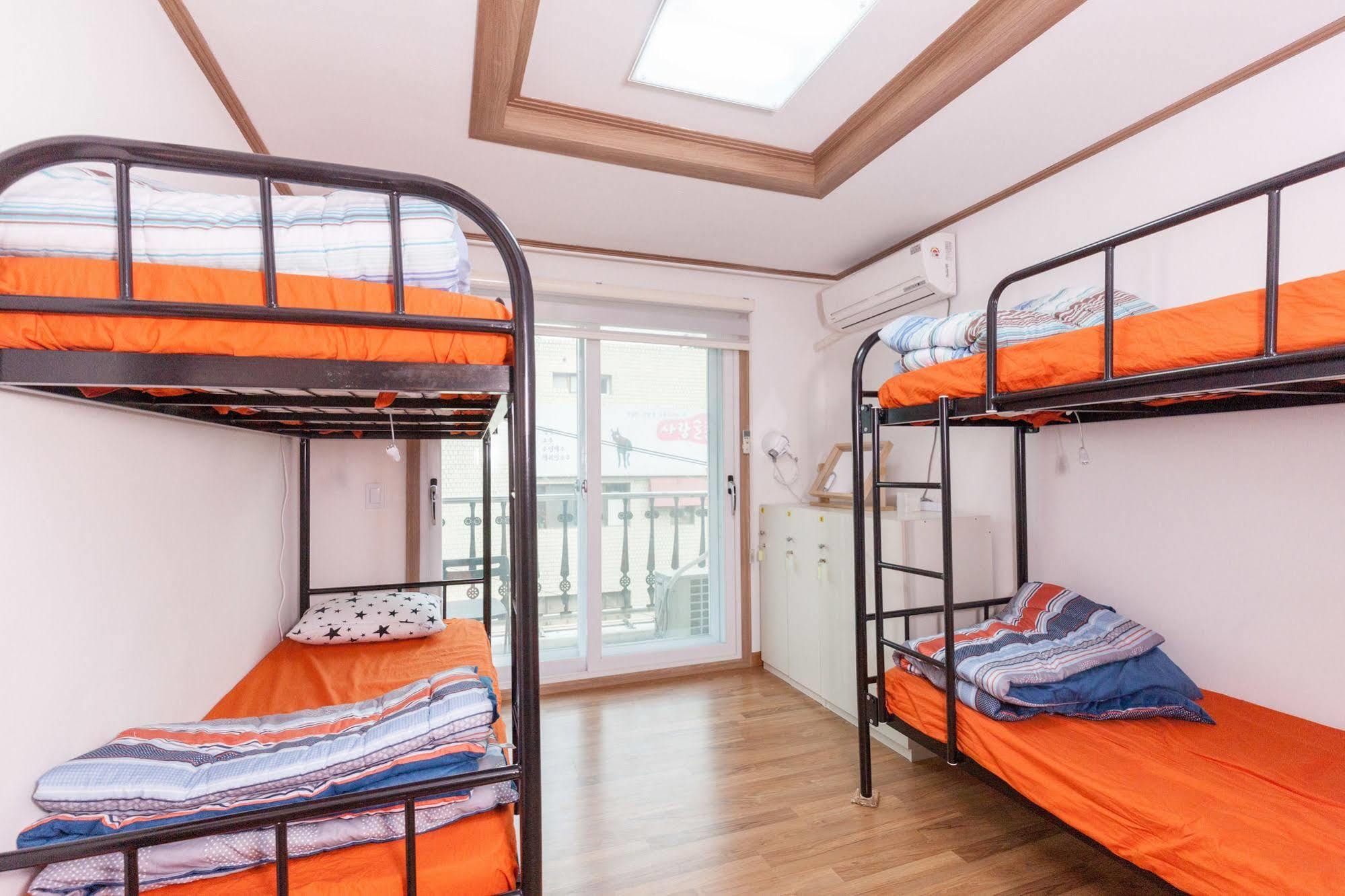 The One Hostel Hongdae In Seoul - Foreigner Only Exteriör bild